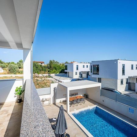Villa Ema And Ana Pula Bagian luar foto