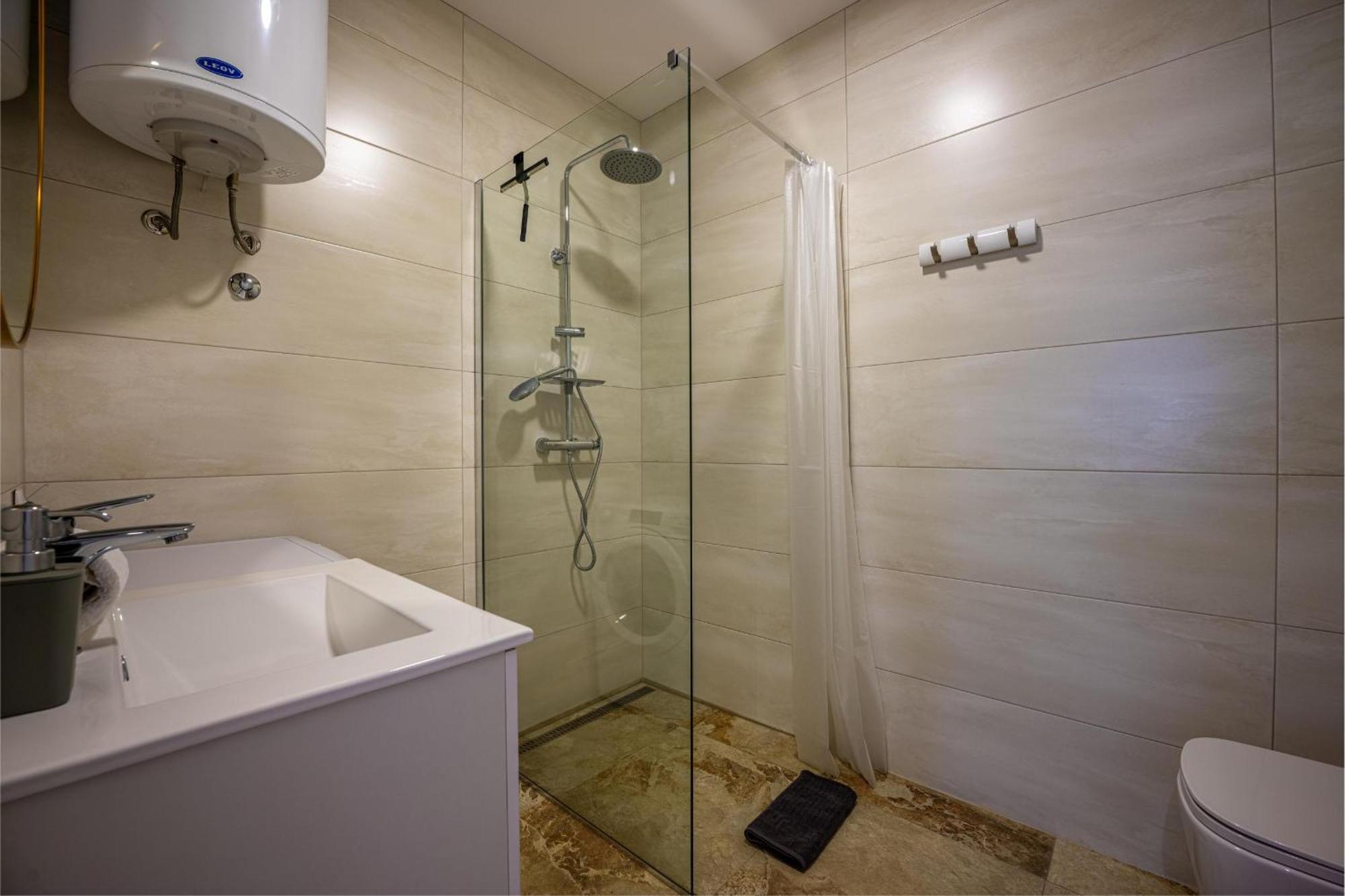 Villa Ema And Ana Pula Bagian luar foto