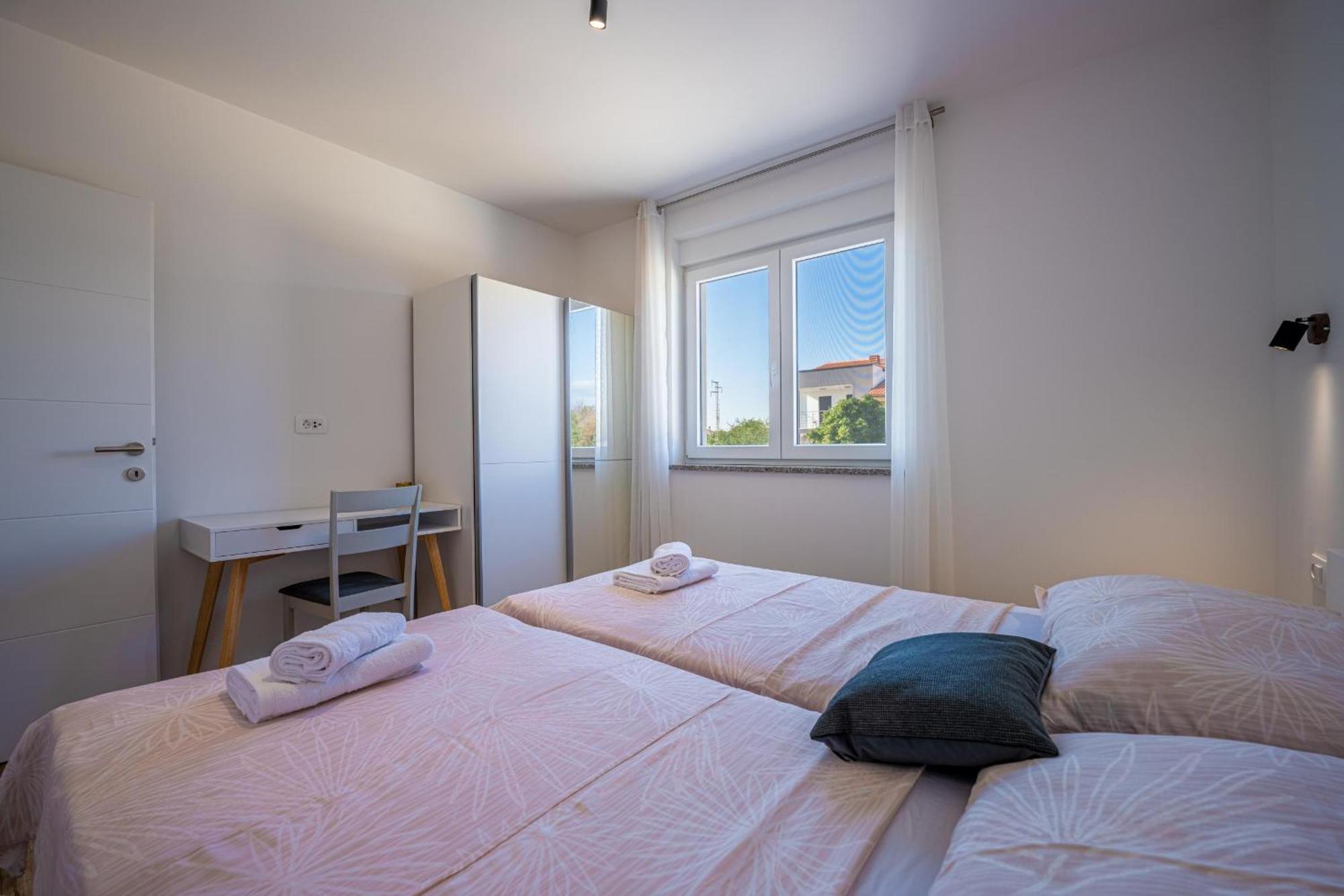Villa Ema And Ana Pula Bagian luar foto